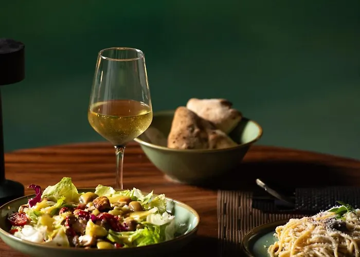 מלון Mazee Paros נאוסה