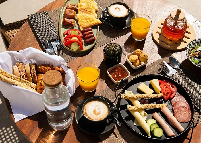 מלון Mazee Paros