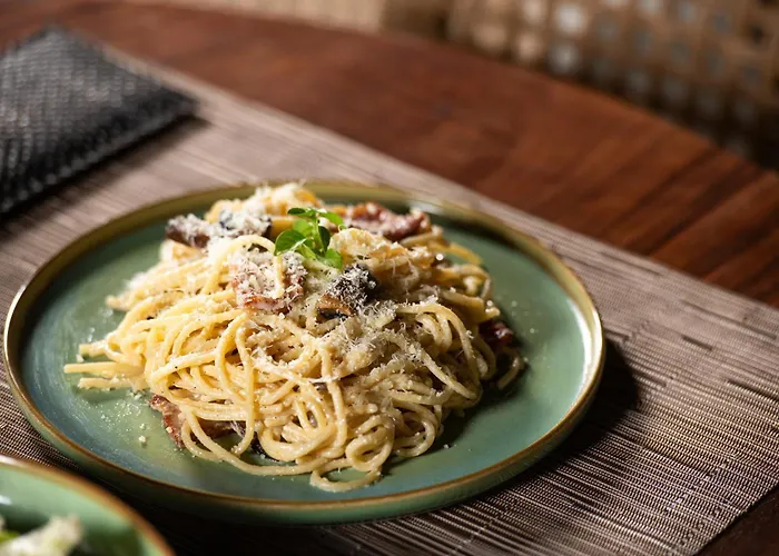 מלון Mazee Paros 3*