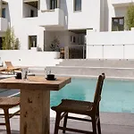 Отель Mazee Paros