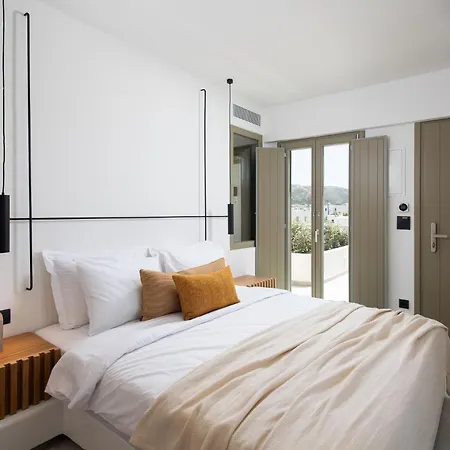 فندق Mazee Paros ناوسا