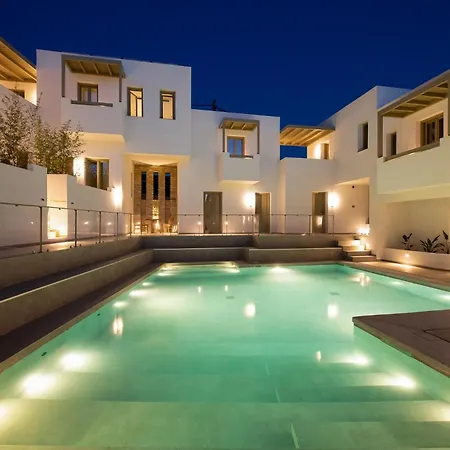 Mazee Paros 3*