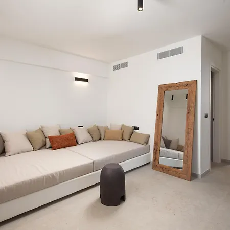 Mazee Paros Hotel 3*