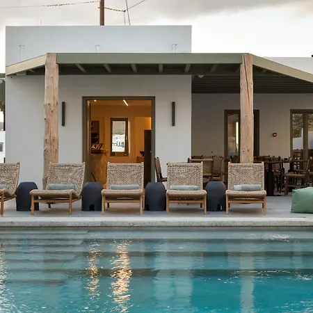 Mazee Paros 3* ناوسا