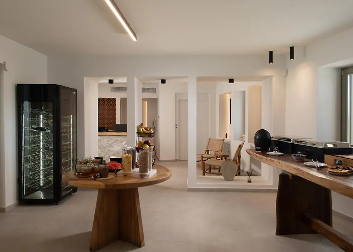 Ξενοδοχείο Mazee Paros 3*